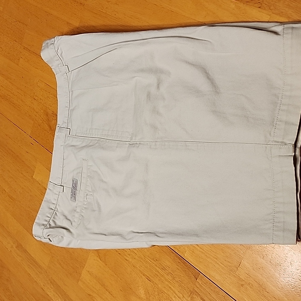 Shorts - Picture 3 of 3